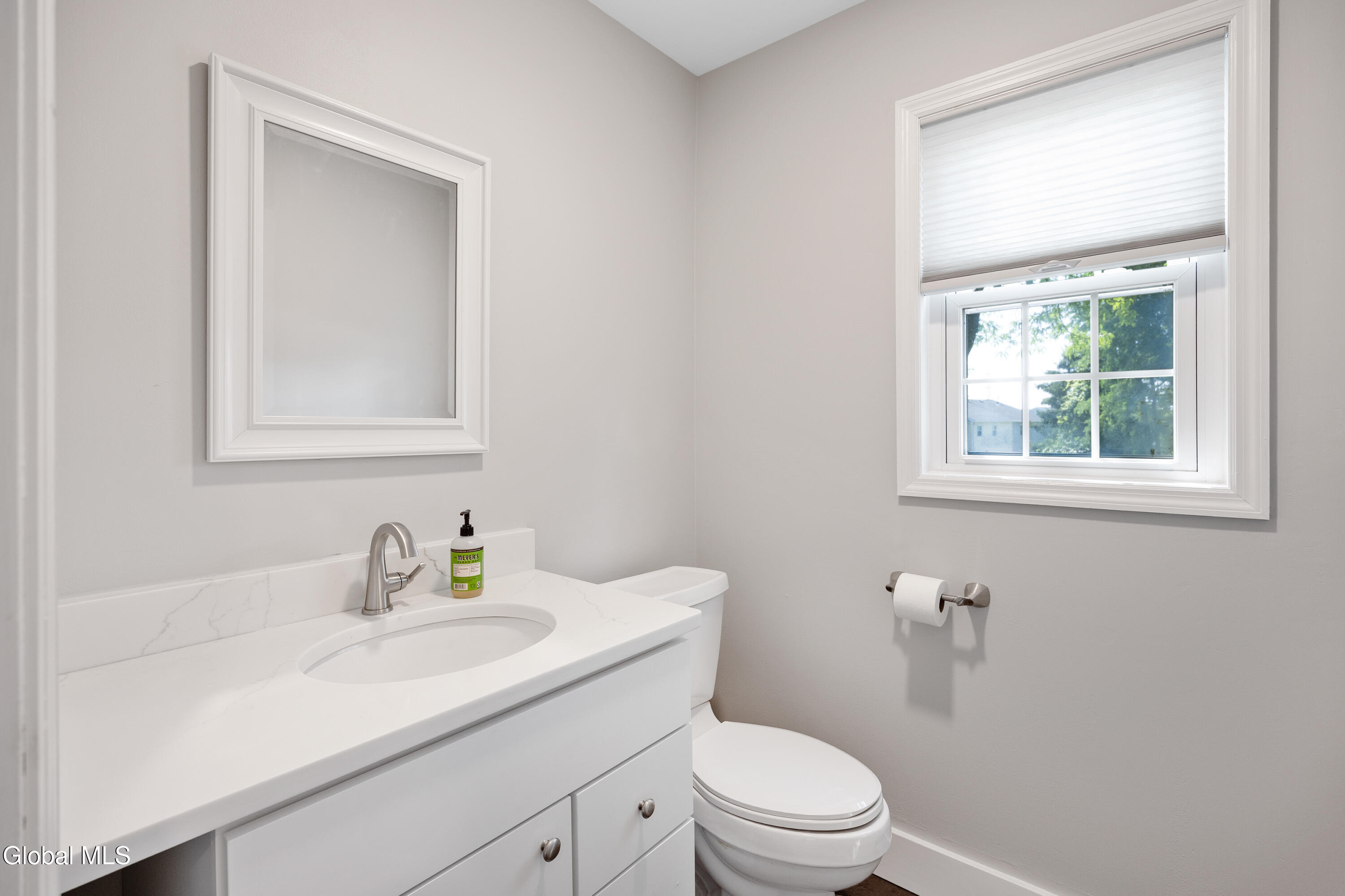 7 Bridgewood Lane Watervliet NY 12189