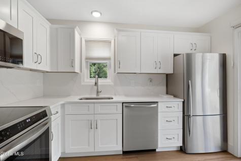 7 Bridgewood Lane Watervliet NY 12189