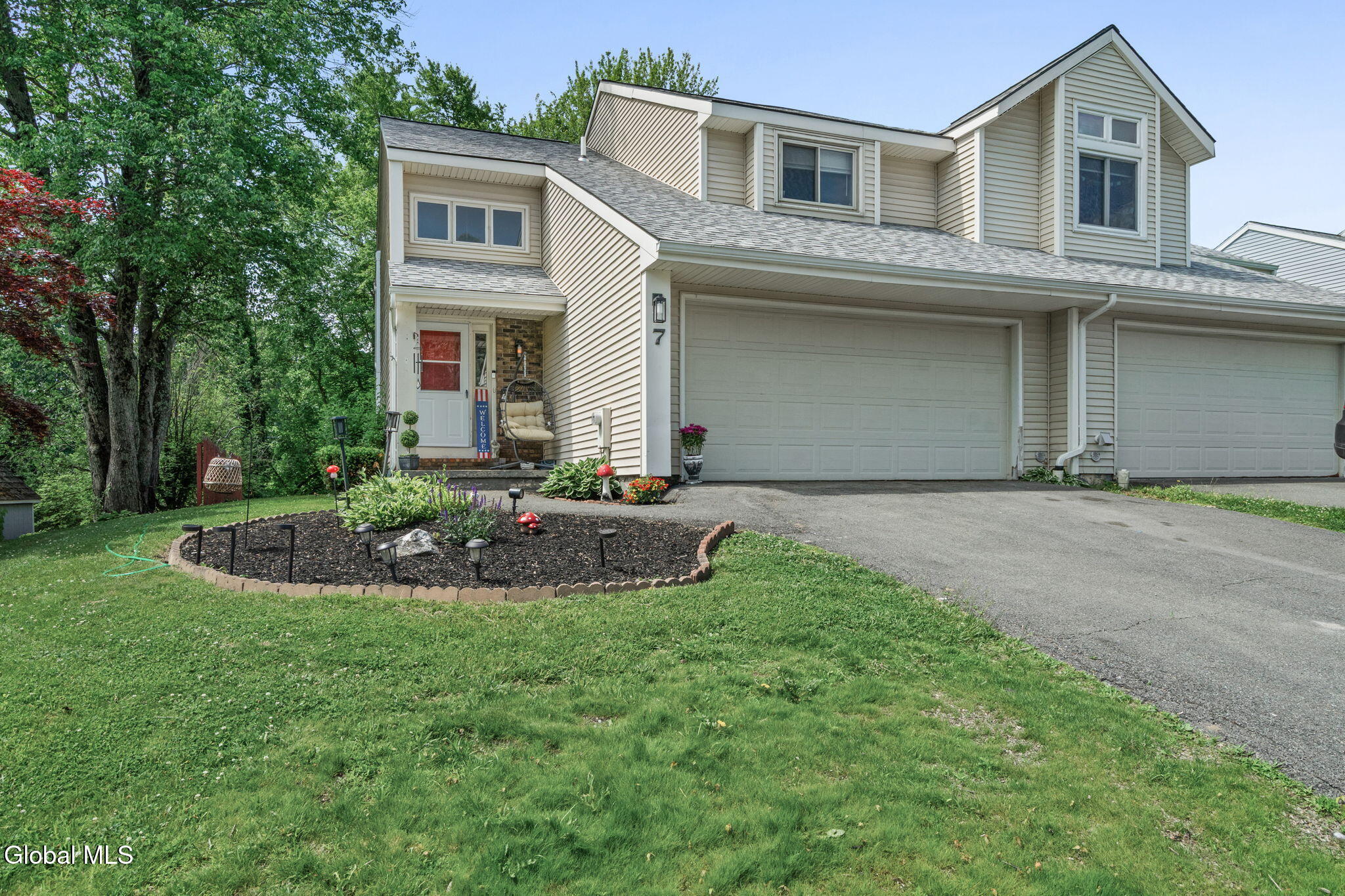 7 Crowsnest Court Waterford NY 12188