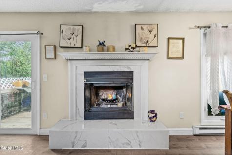 7 Crowsnest Court Waterford NY 12188