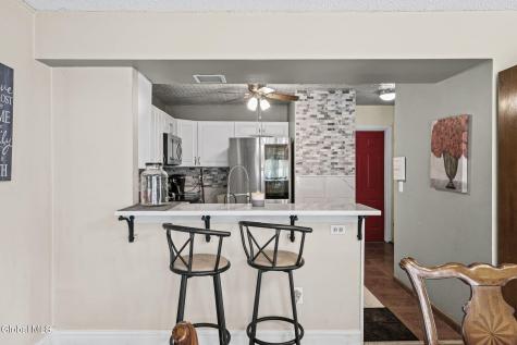 7 Crowsnest Court Waterford NY 12188