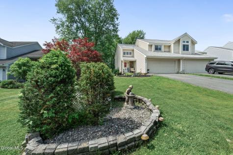 7 Crowsnest Court Waterford NY 12188