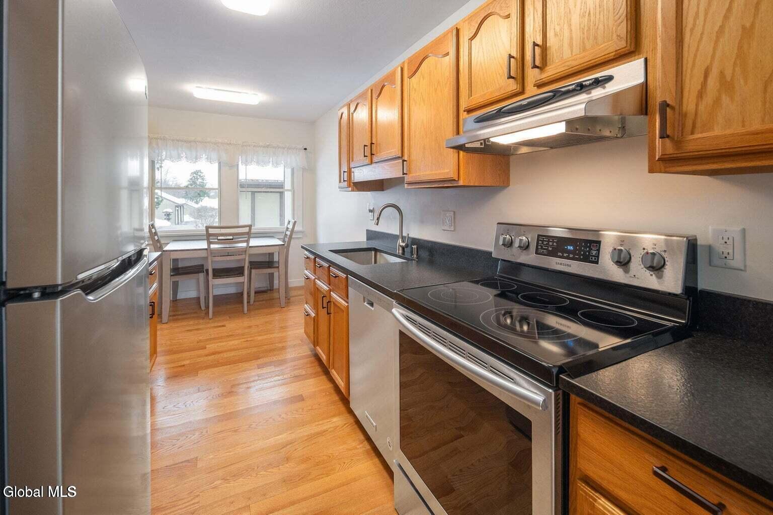 1502 Huntington Court East Greenbush NY 12061