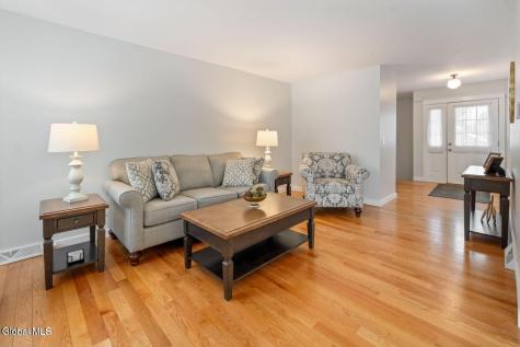 1502 Huntington Court East Greenbush NY 12061