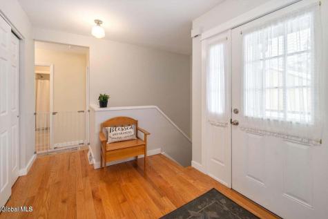 1502 Huntington Court East Greenbush NY 12061