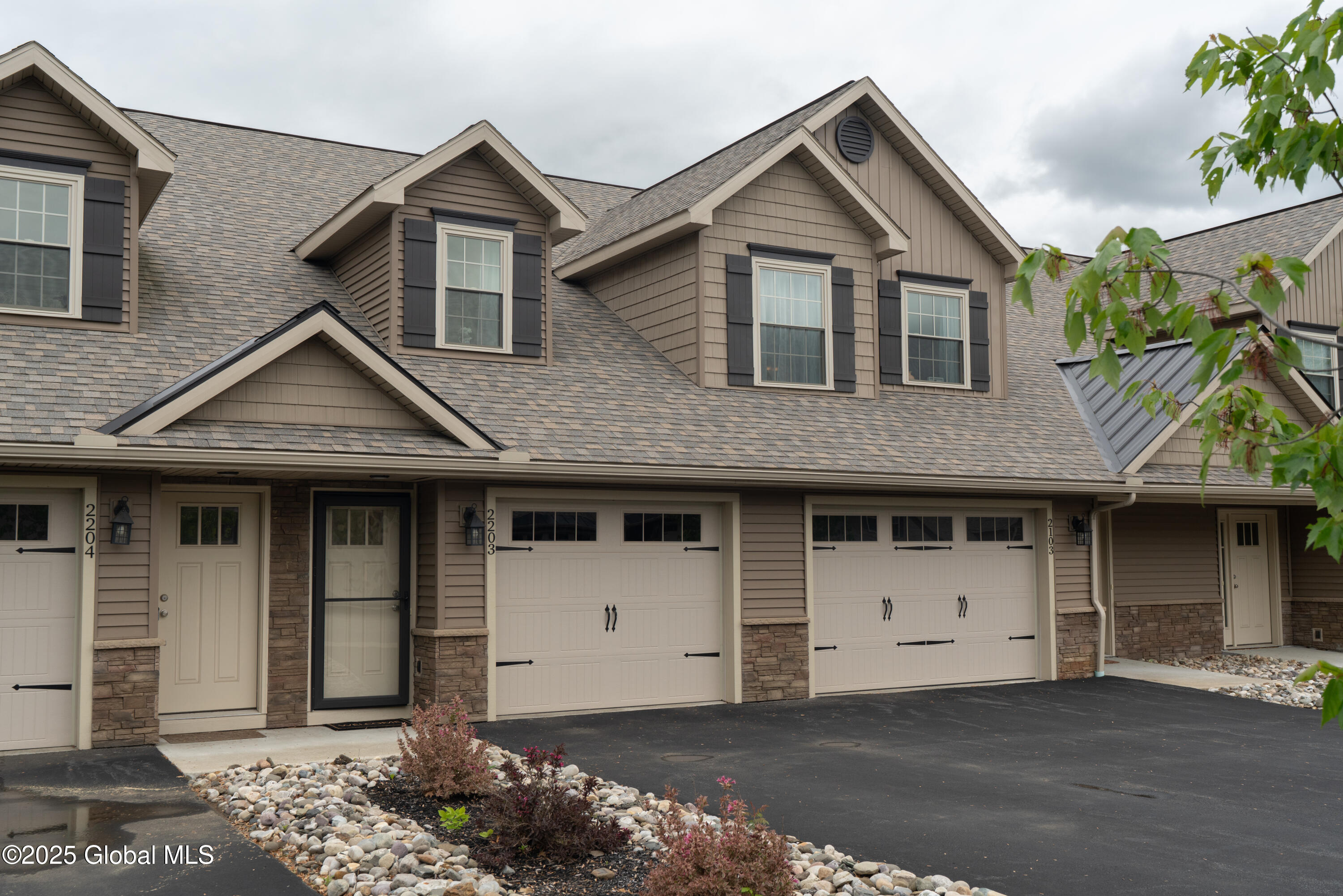 2203 Stonebridge Dr Drive Ballston Lake NY 12019