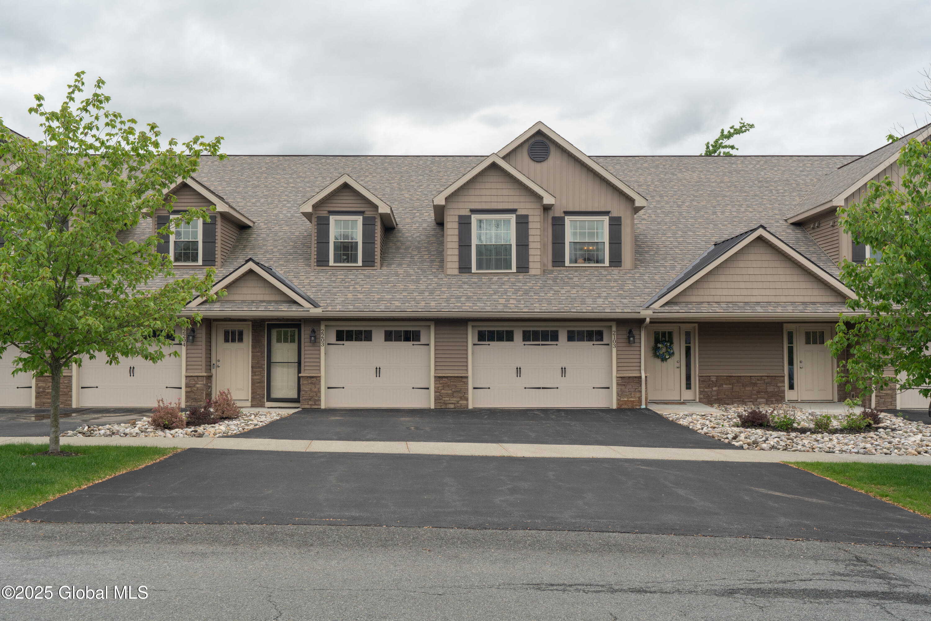 2203 Stonebridge Dr Drive Ballston Lake NY 12019