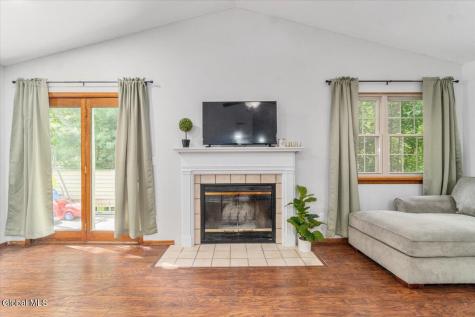 218 Monmouth Way Clifton Park NY 12065
