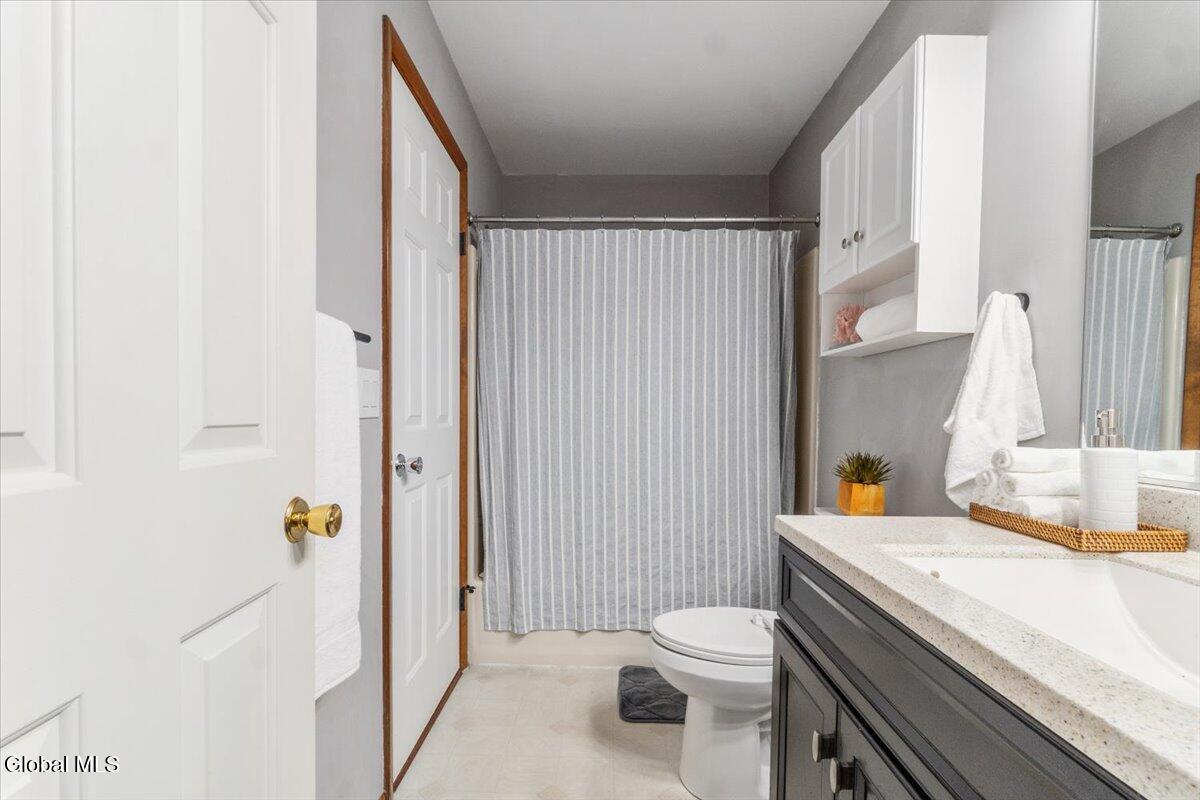 218 Monmouth Way Clifton Park NY 12065