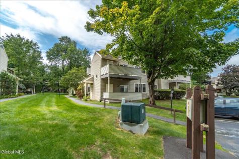 218 Monmouth Way Clifton Park NY 12065