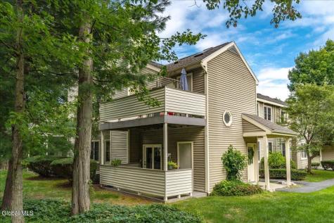218 Monmouth Way Clifton Park NY 12065