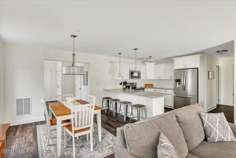 3604 Brunswick Meadows Way Troy NY 12182