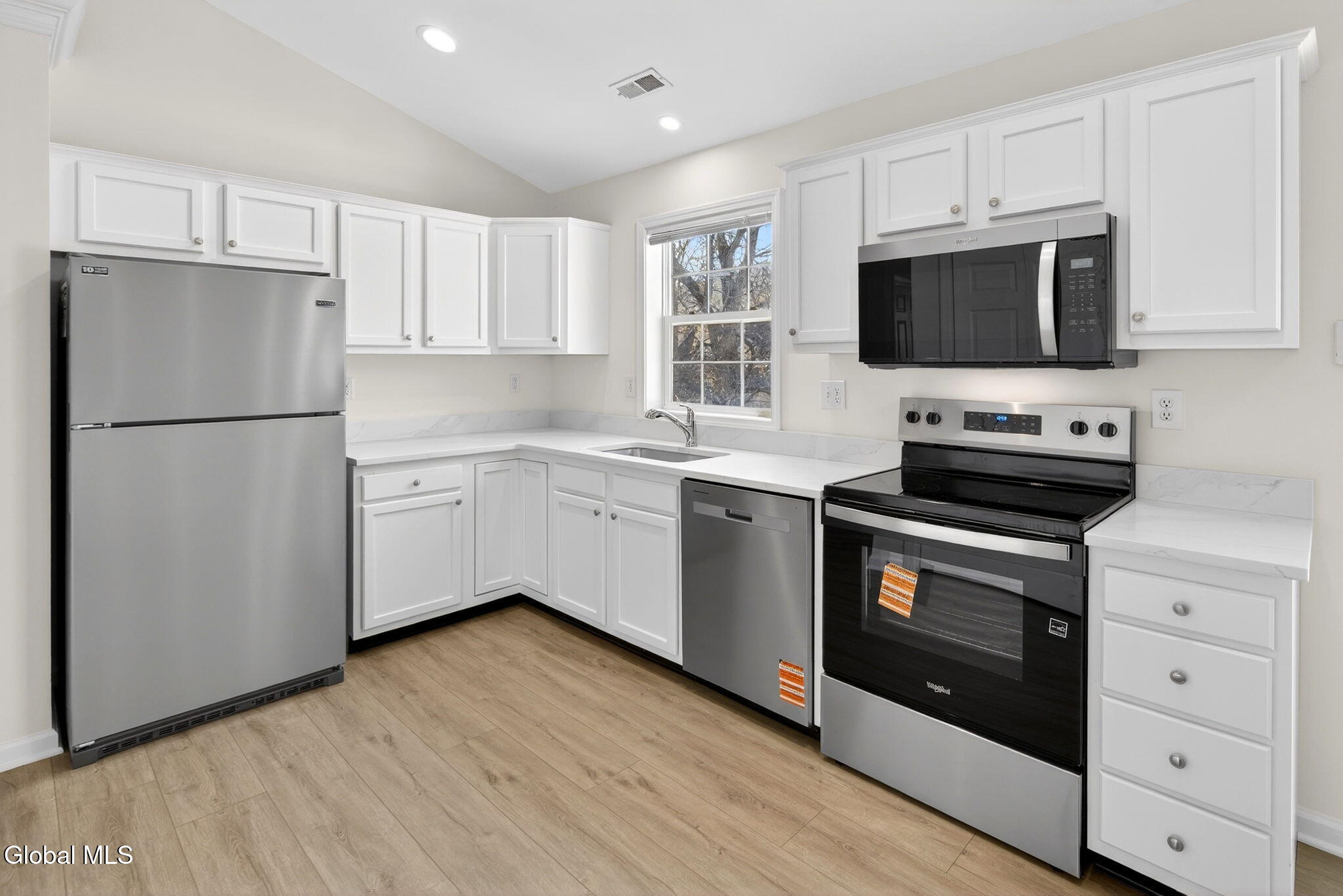 34 Riverside Drive Rotterdam Junction NY 12150