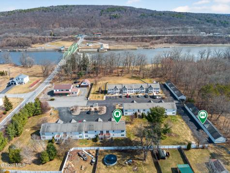 34 Riverside Drive Rotterdam Junction NY 12150