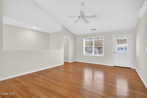 34 Riverside Drive Rotterdam Junction NY 12150