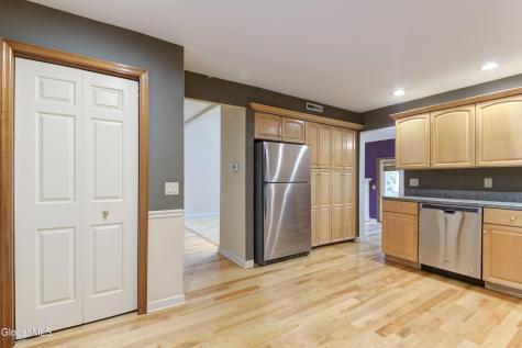 42 Greystone Drive Voorheesville NY 12186