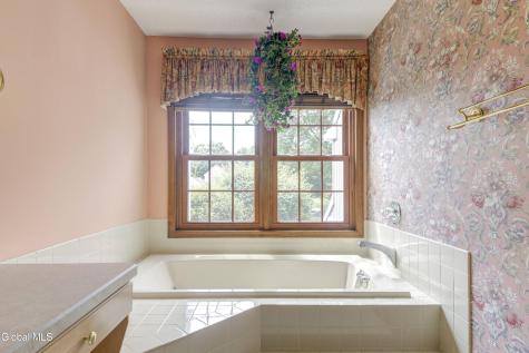 42 Greystone Drive Voorheesville NY 12186
