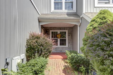 42 Greystone Drive Voorheesville NY 12186