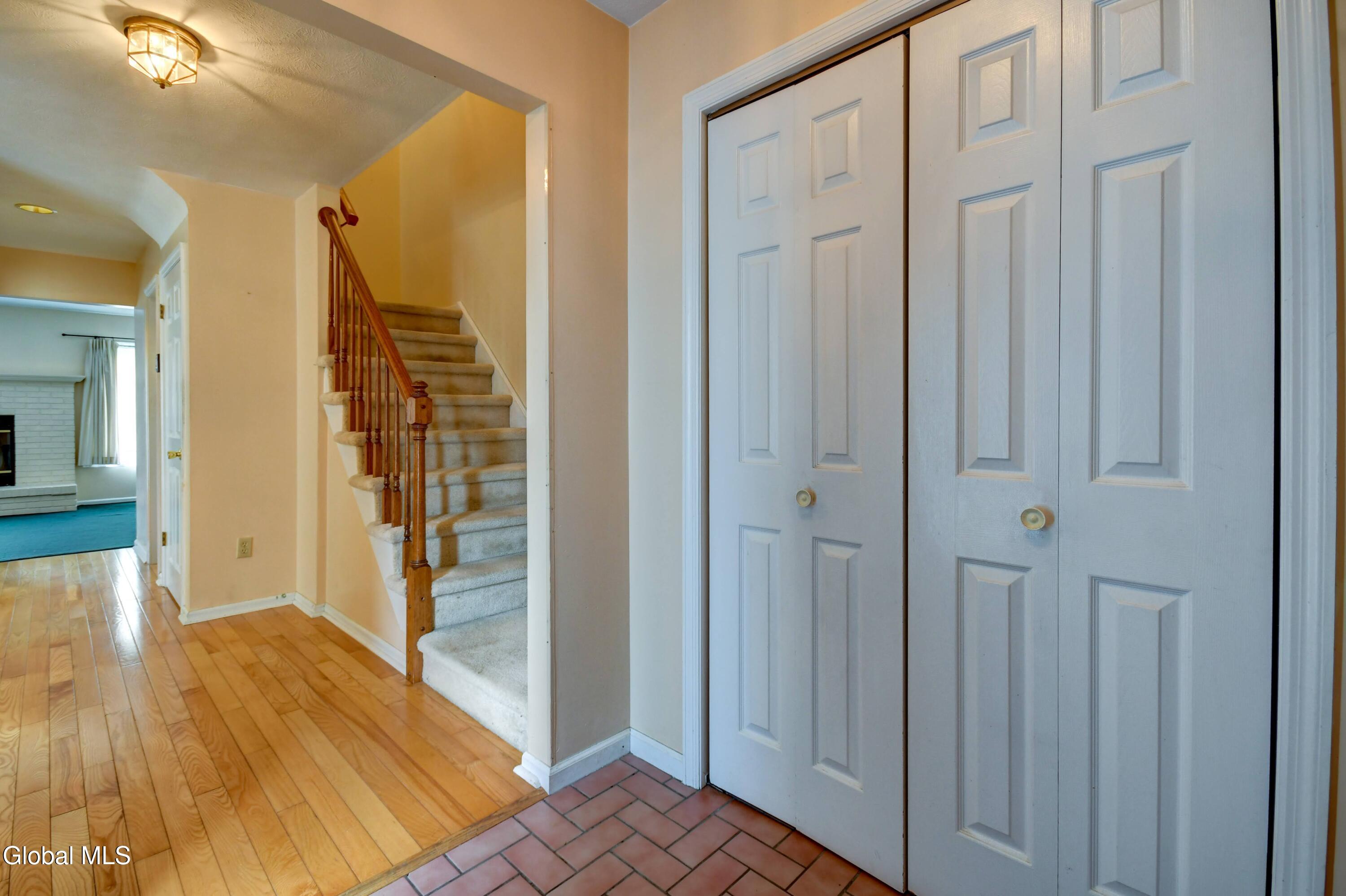 12 White Rock Circle Albany NY 12205