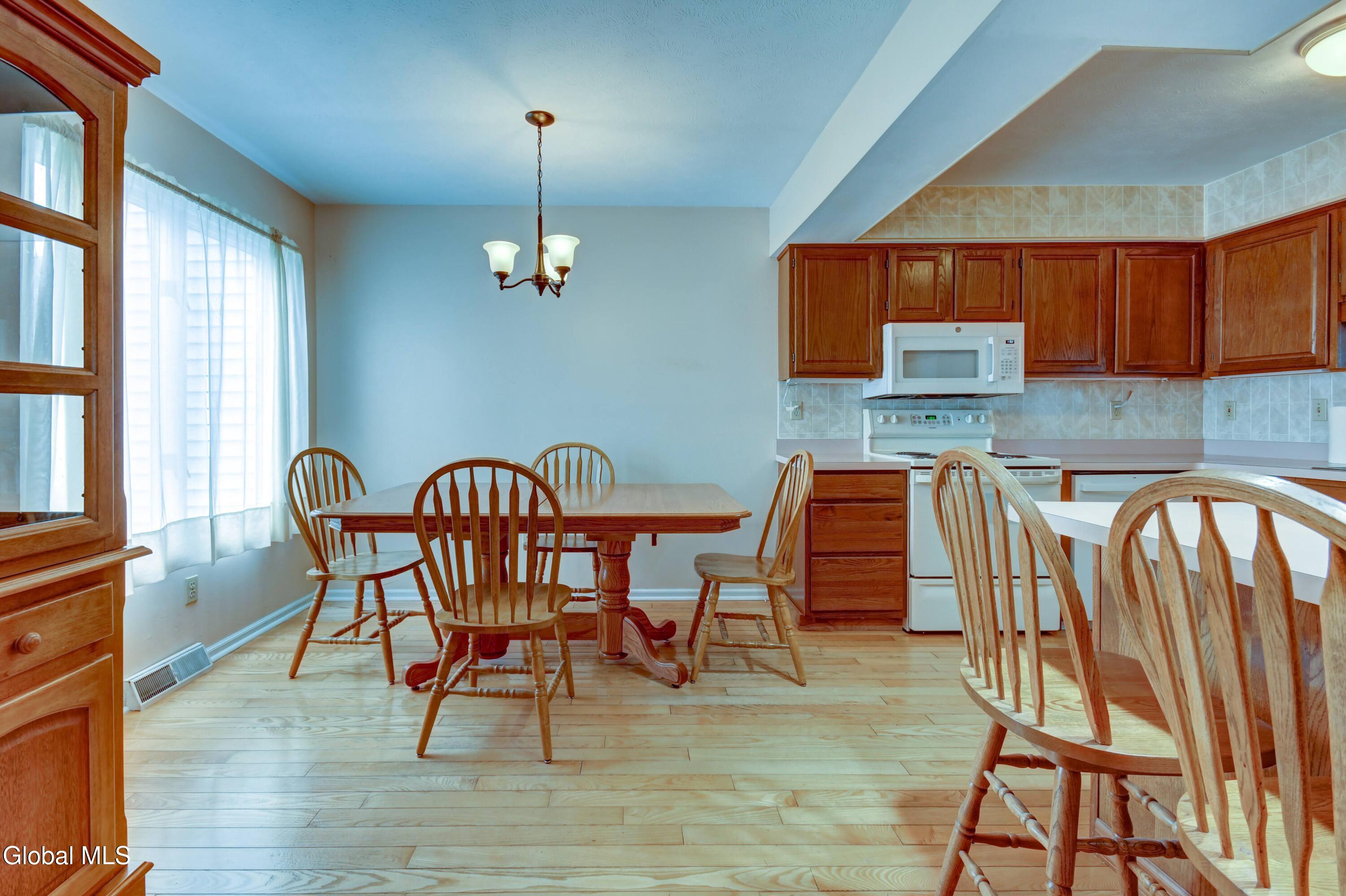 12 White Rock Circle Albany NY 12205