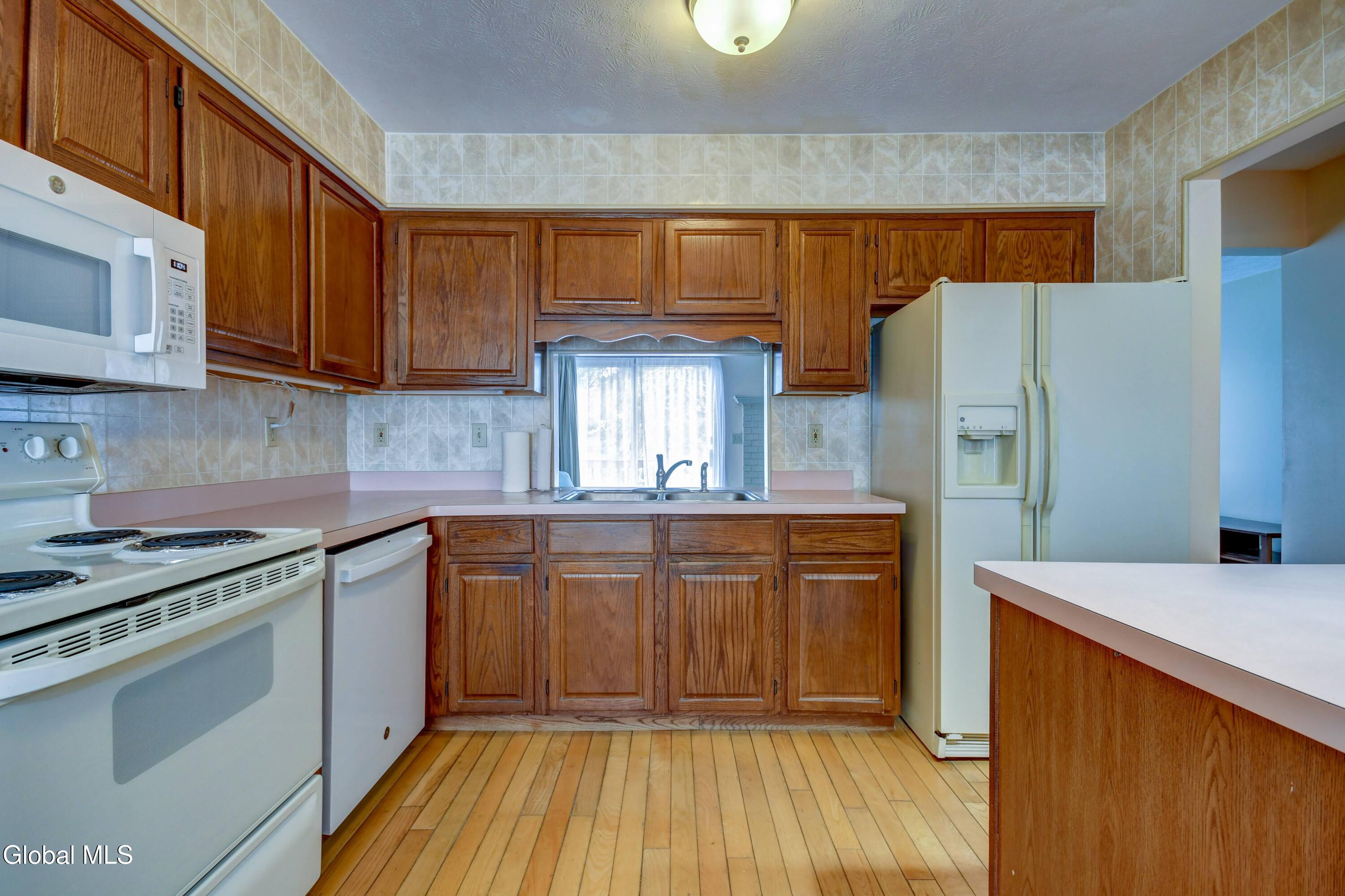 12 White Rock Circle Albany NY 12205