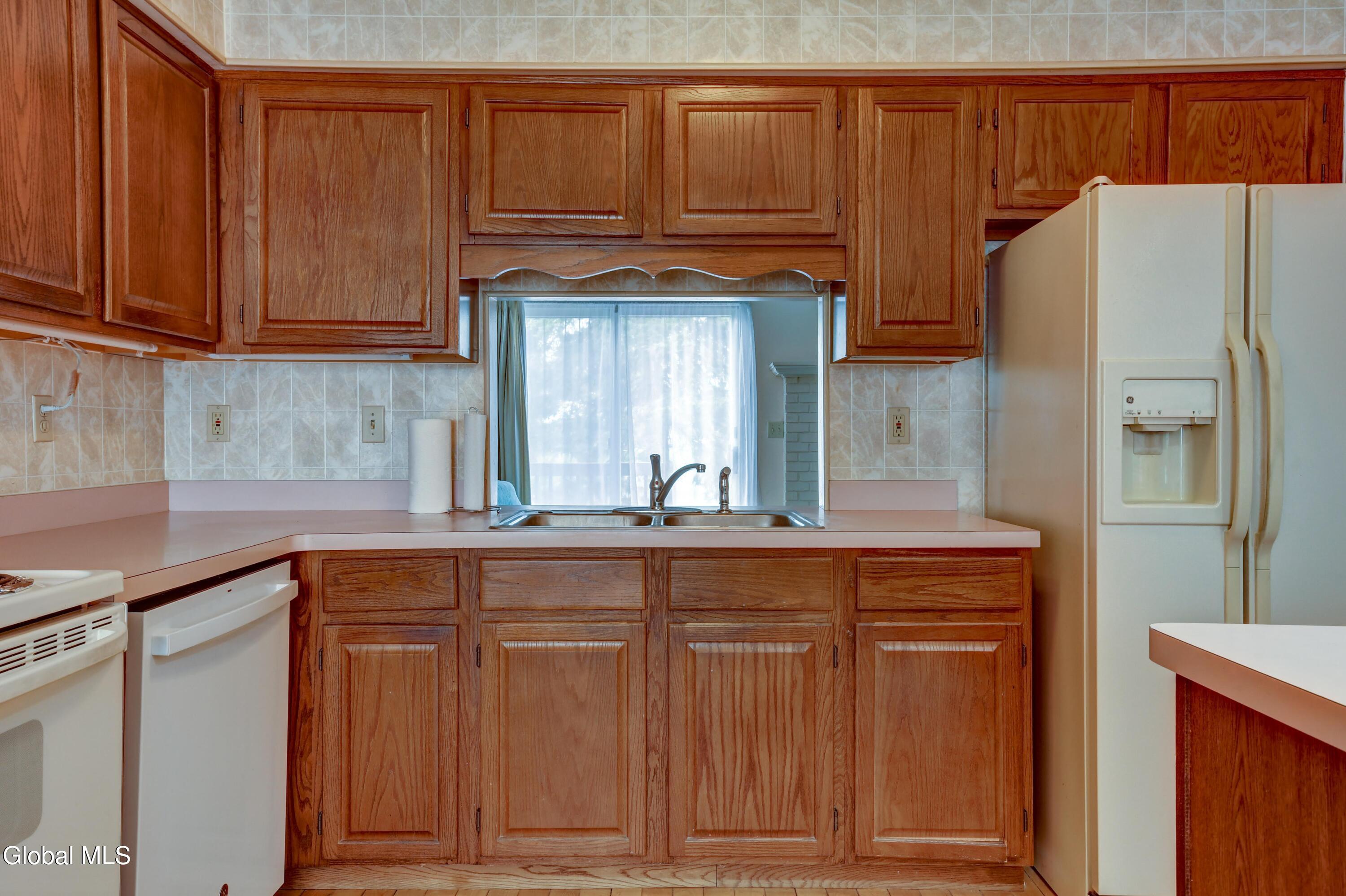 12 White Rock Circle Albany NY 12205