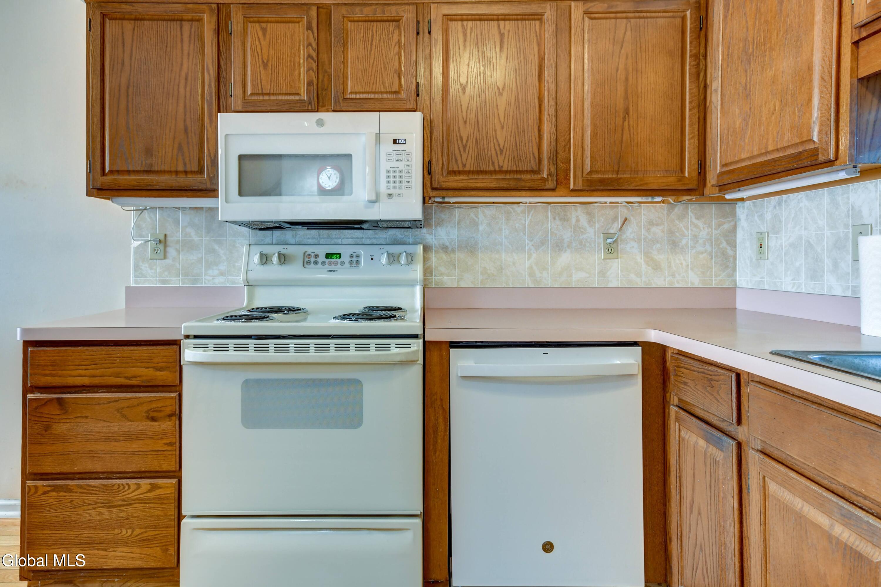12 White Rock Circle Albany NY 12205
