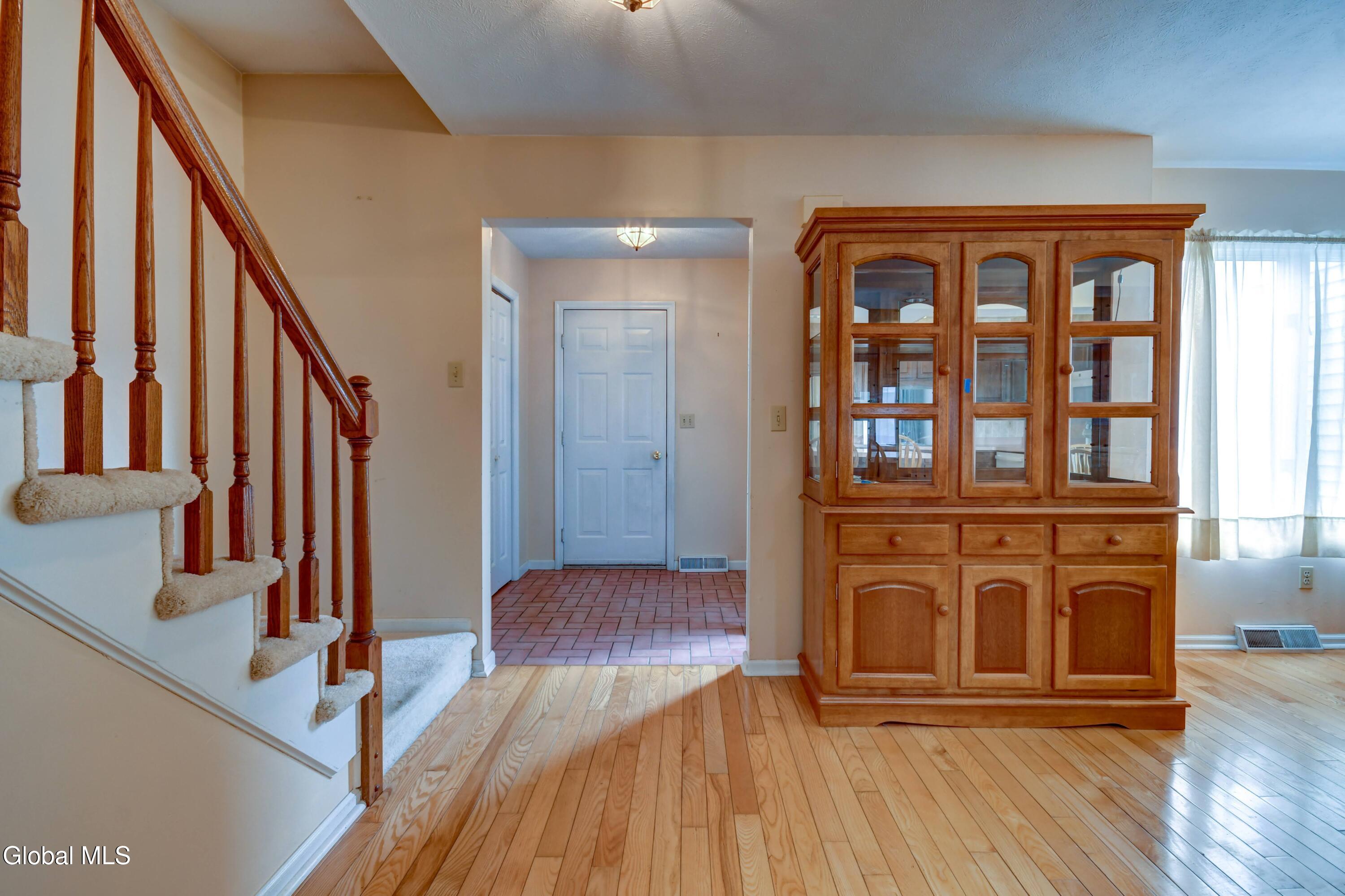 12 White Rock Circle Albany NY 12205