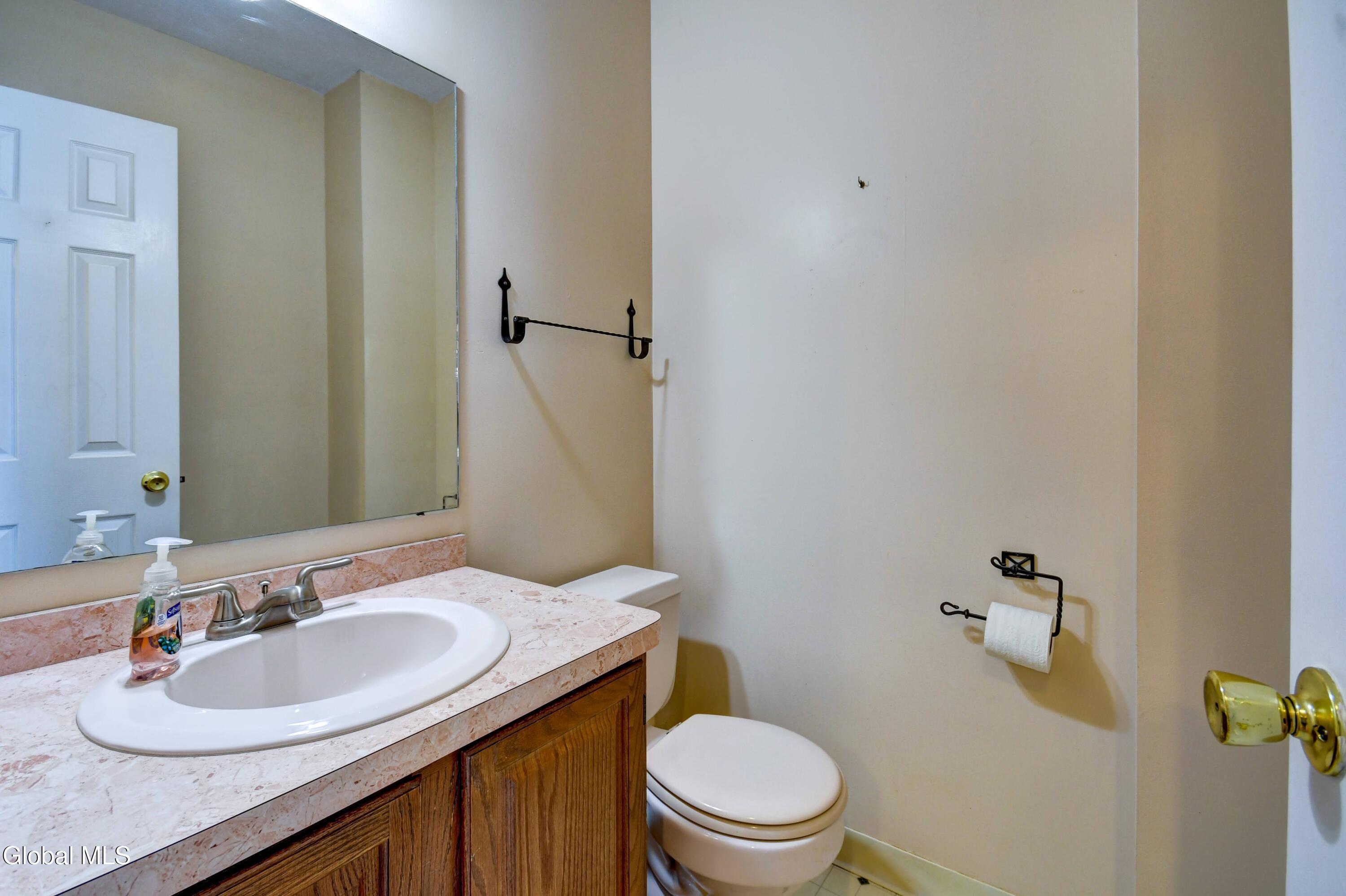 12 White Rock Circle Albany NY 12205