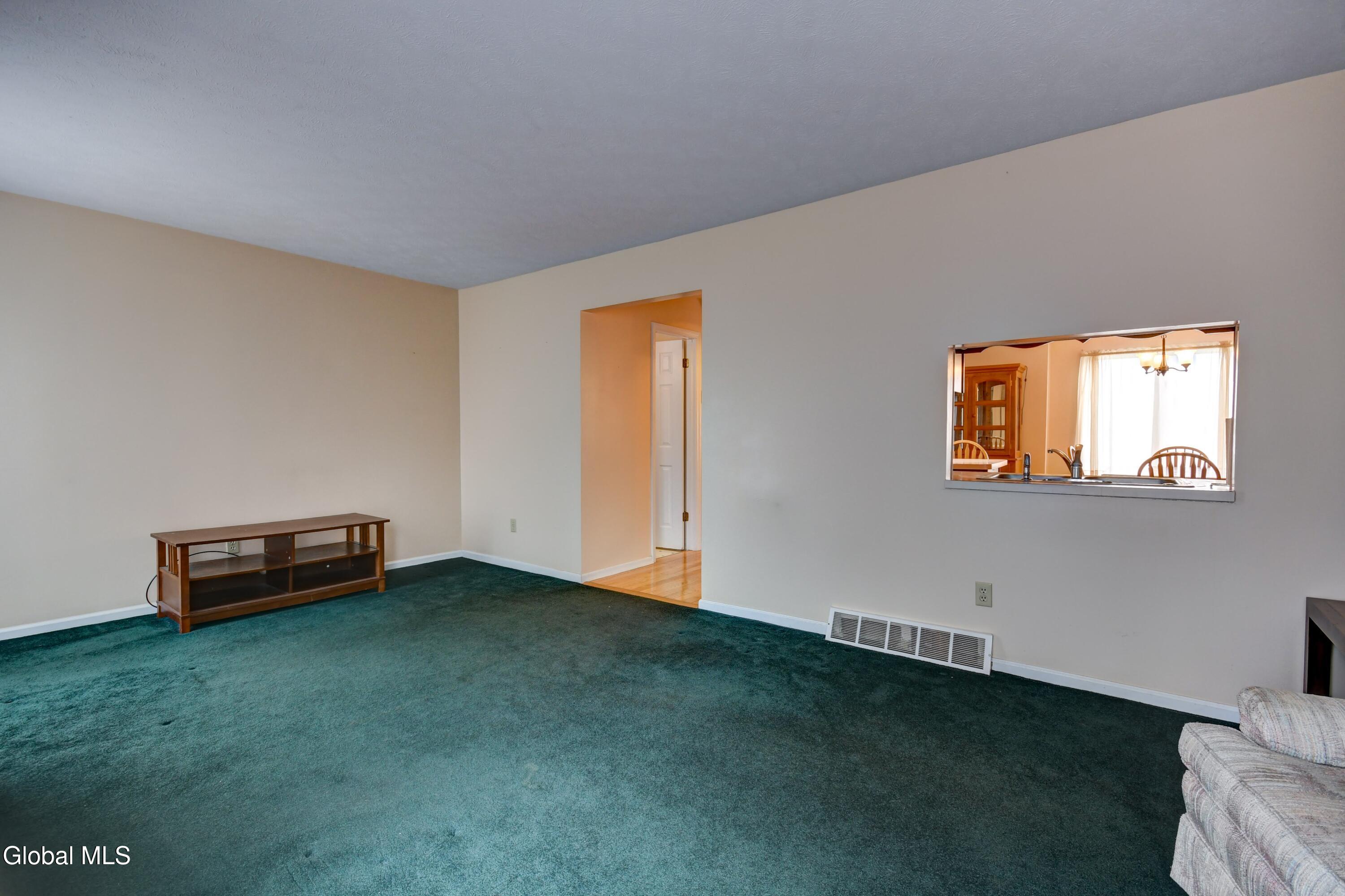 12 White Rock Circle Albany NY 12205