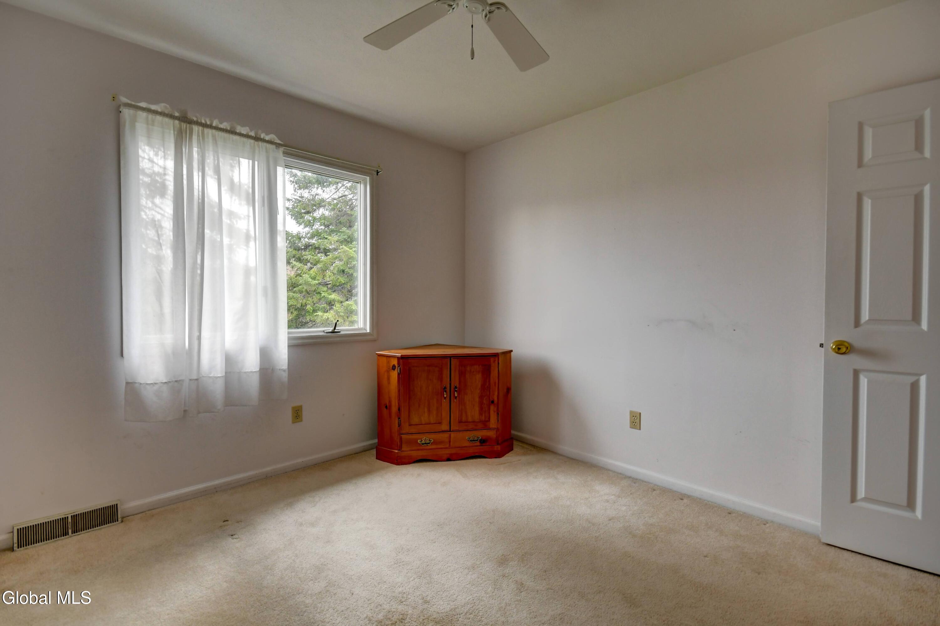12 White Rock Circle Albany NY 12205