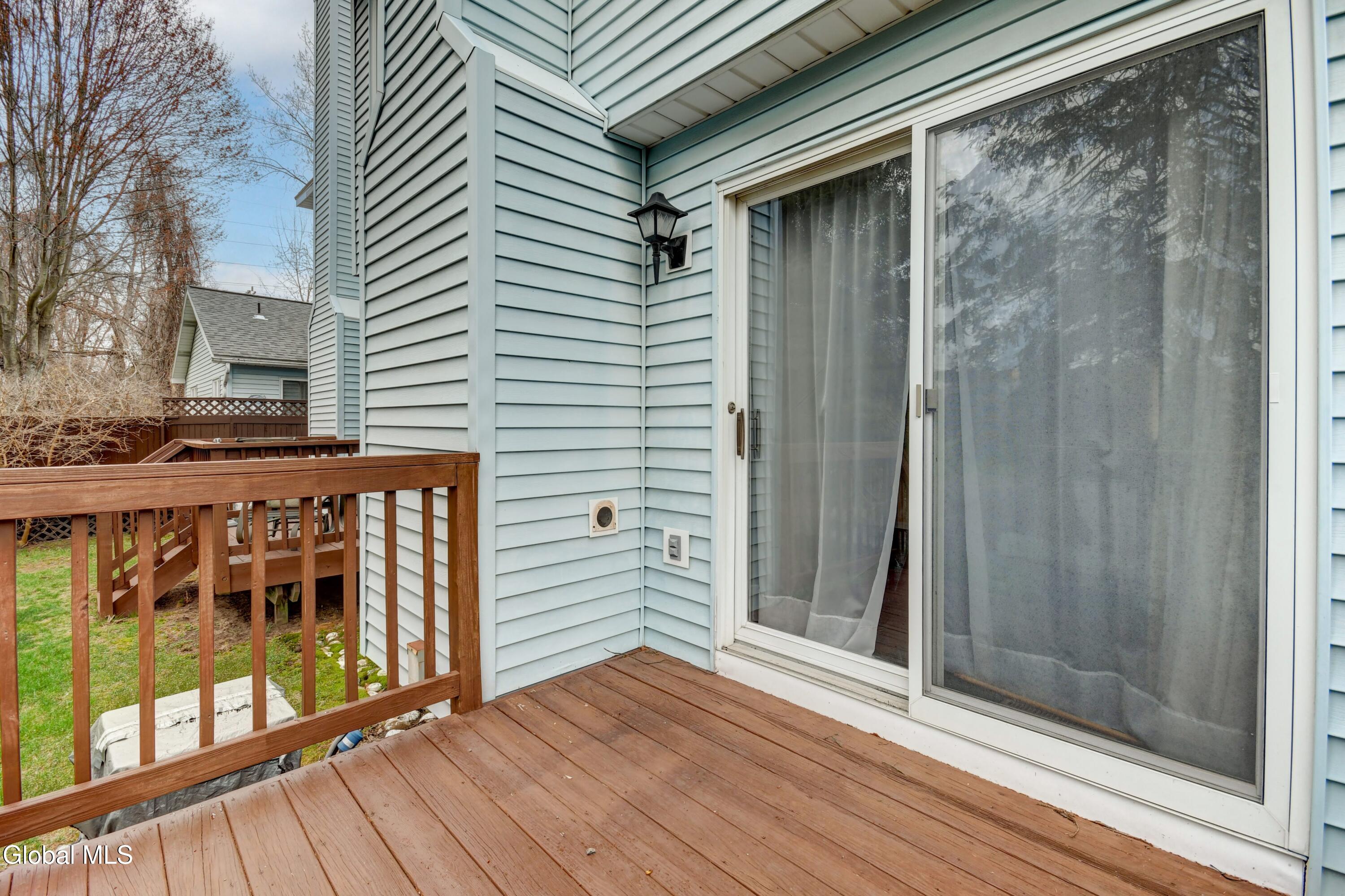 12 White Rock Circle Albany NY 12205