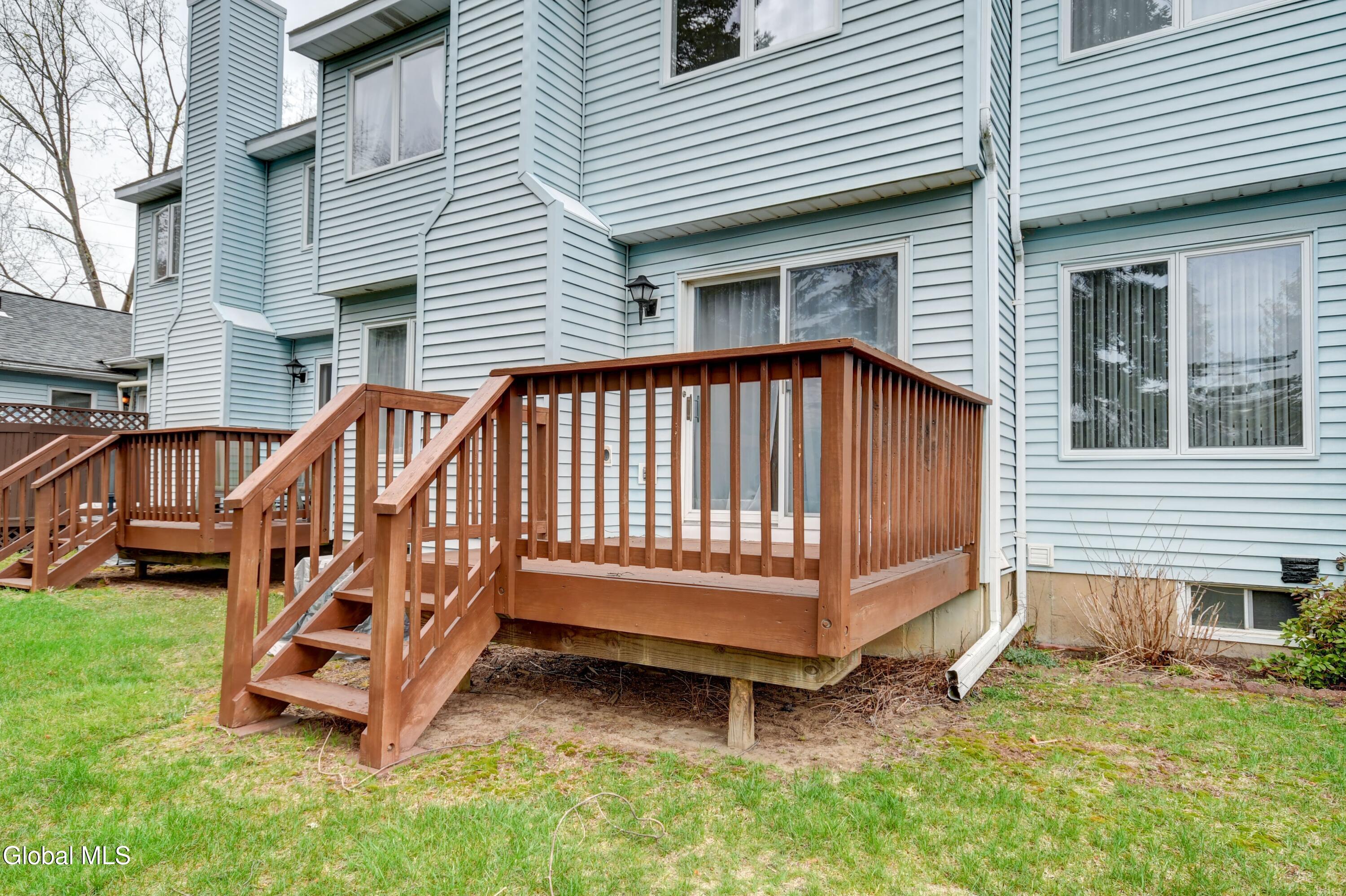 12 White Rock Circle Albany NY 12205