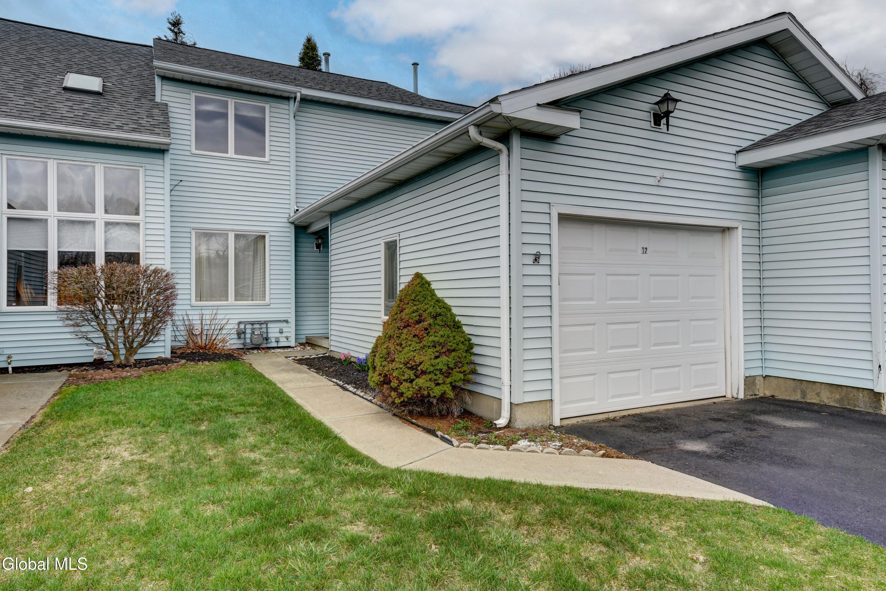 12 White Rock Circle Albany NY 12205