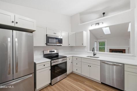 52 Stoney Creek Drive Clifton Park NY 12065