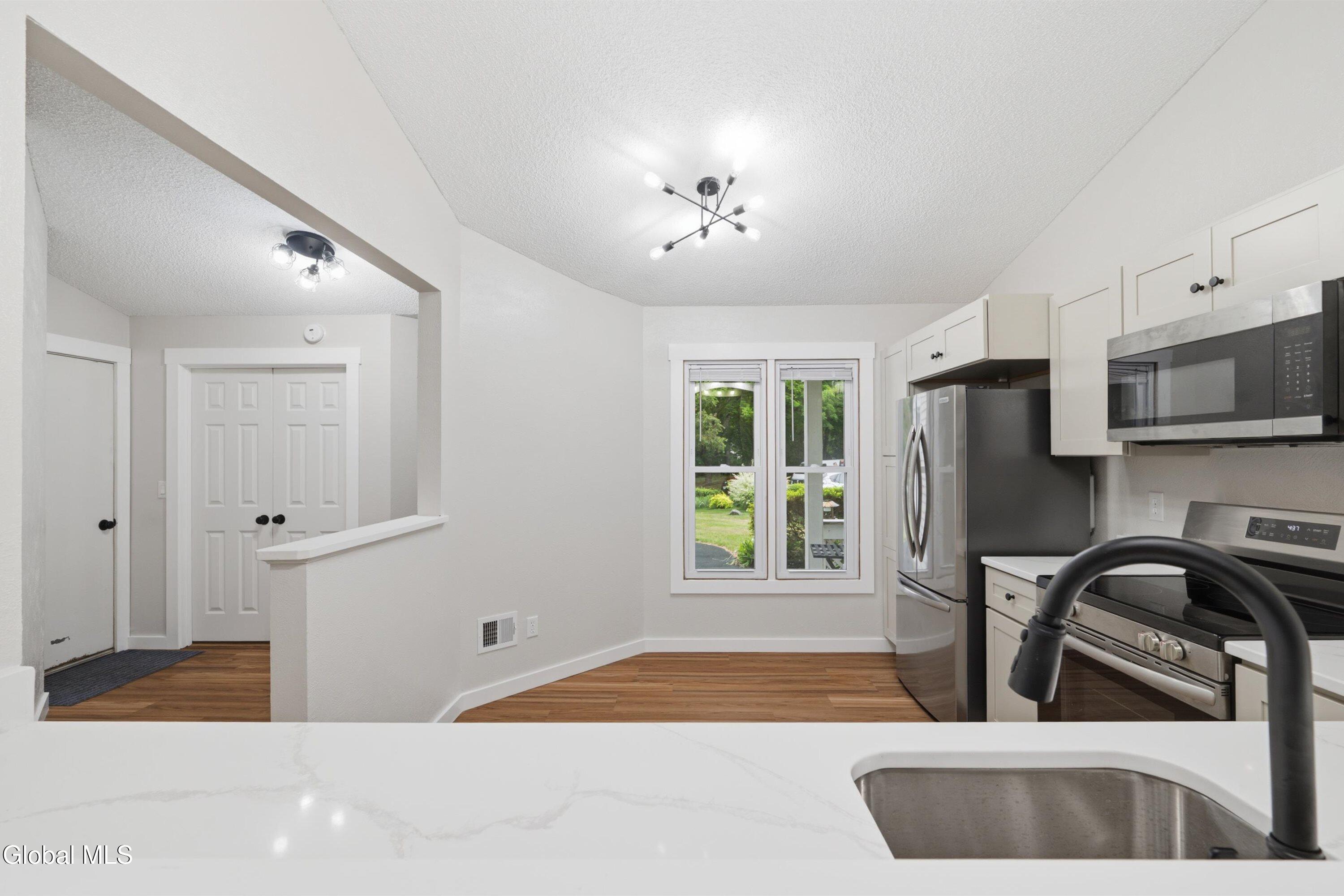52 Stoney Creek Drive Clifton Park NY 12065