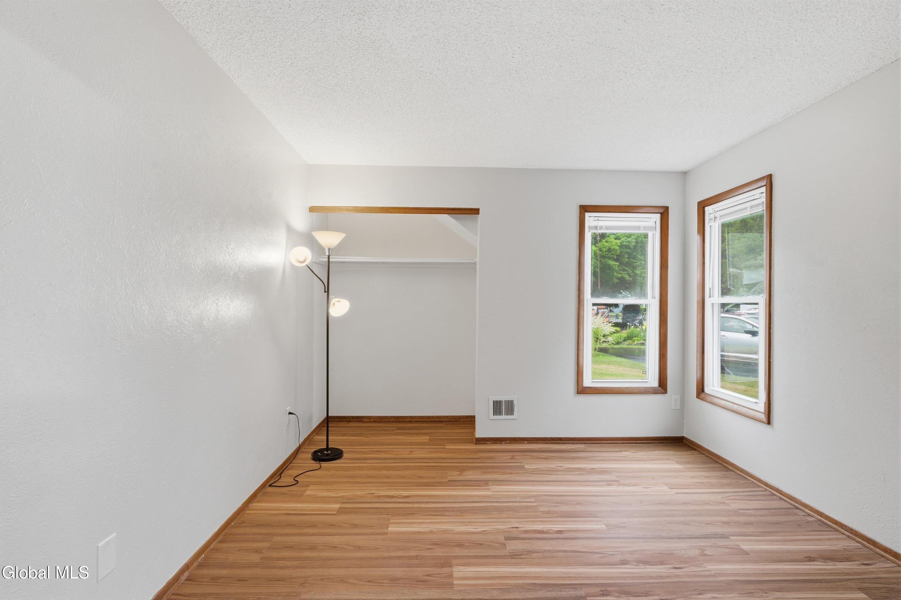 52 Stoney Creek Drive Clifton Park NY 12065