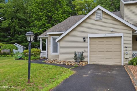 52 Stoney Creek Drive Clifton Park NY 12065