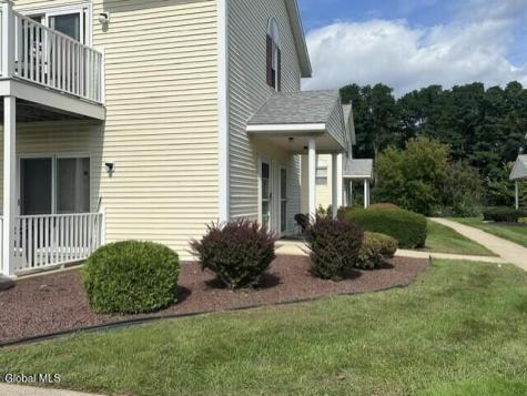 1106 Cambridge Manor Drive Schenectady NY 12302