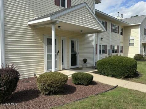 1106 Cambridge Manor Drive Schenectady NY 12302