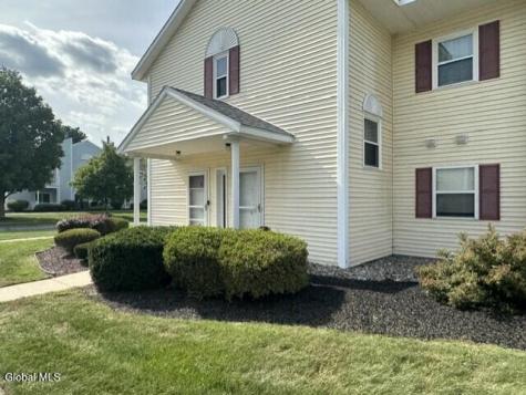 1106 Cambridge Manor Drive Schenectady NY 12302
