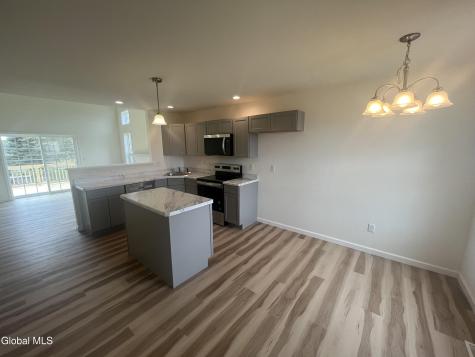 5 Tap In Lane Halfmoon NY 12118