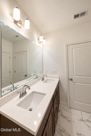 32 Reed's Hollow Saratoga Springs NY 12866