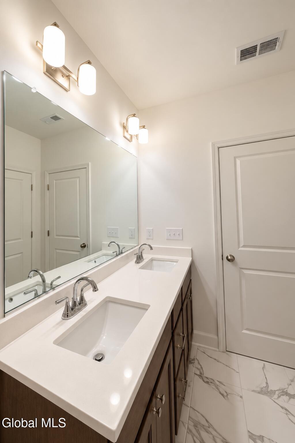 32 Reed's Hollow Saratoga Springs NY 12866