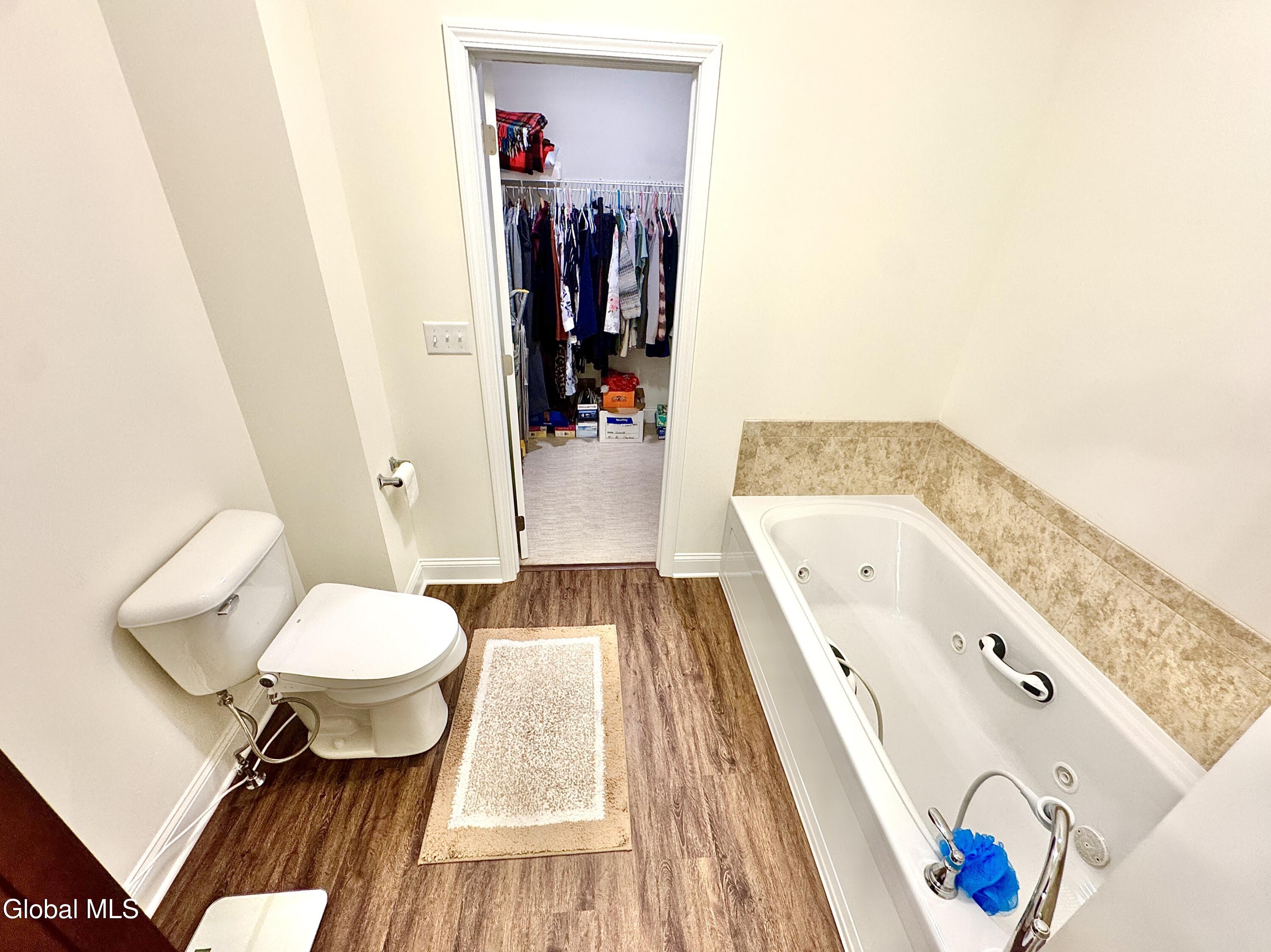 23 Canterbury Lane Delmar NY 12054