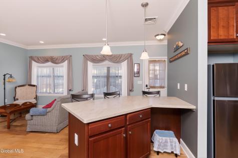 73 Saratoga Road Schenectady NY 12302