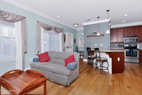 73 Saratoga Road Schenectady NY 12302