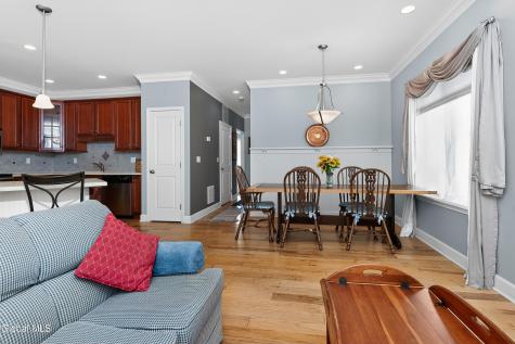 73 Saratoga Road Schenectady NY 12302