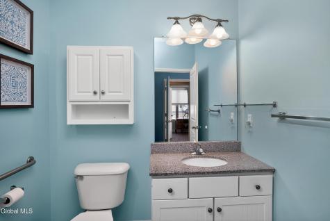 73 Saratoga Road Schenectady NY 12302