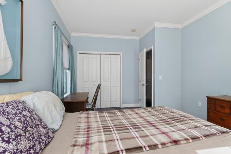 73 Saratoga Road Schenectady NY 12302